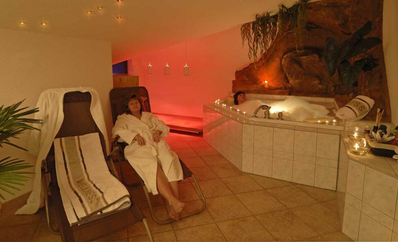 Hotel Zur Post Schoenheide Bagian luar foto